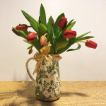 Bouquet de tulipanes en jarrita-Rebolledo floristas