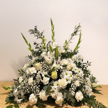 Centro en abanico, para funeral-Rebolledo Floristas