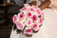 Ramo redondo de novia, de rosas. Flores boda. Rebolledo Floristas.