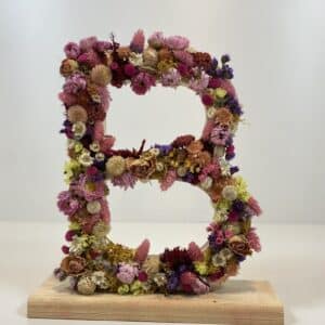 Inicial con flores