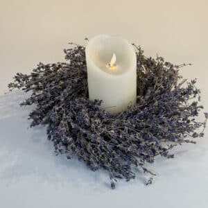 Centro de mesa de lavanda con vela