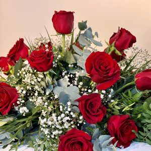 Centro de rosas para difunto