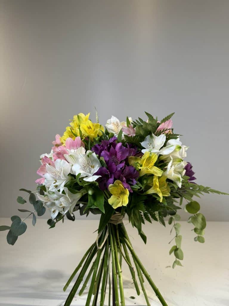 Ramo de Alstroemeria de colores variados