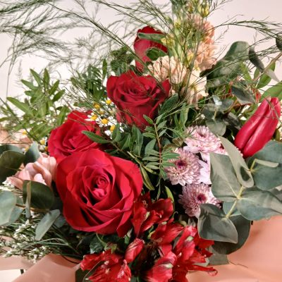 Bolsa con rosas san valentín
